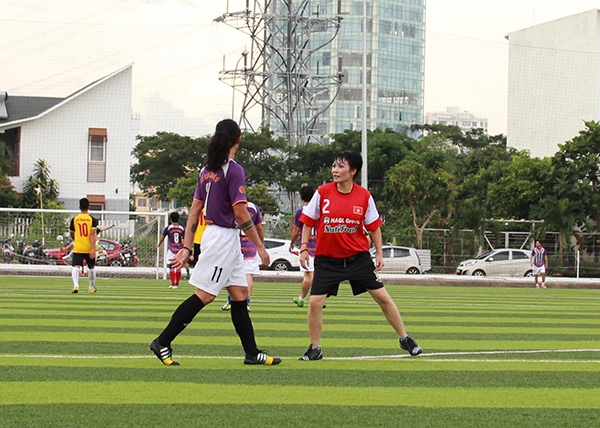 Dàn sao Việt đổ mồ hôi đá bóng gây quỹ từ thiện ủng hộ Duy Nhân 7