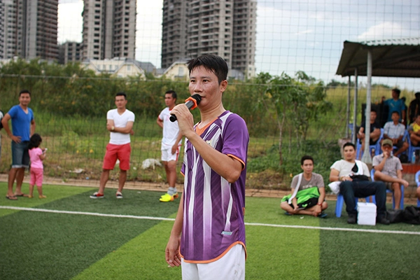 Dàn sao Việt đổ mồ hôi đá bóng gây quỹ từ thiện ủng hộ Duy Nhân 1