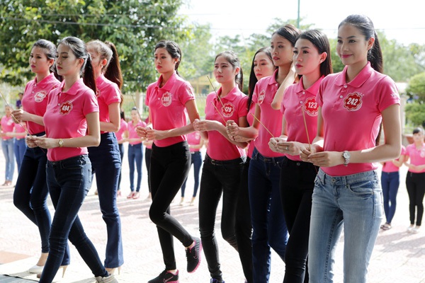 Dàn thí sinh phía Nam Hoa hậu Việt Nam 2014 khoe sắc rạng rỡ 1 Dàn thí sinh phía Nam Hoa hậu Việt Nam 2014 khoe sắc rạng rỡ 1