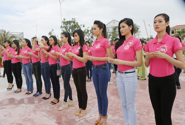 Dàn thí sinh phía Nam Hoa hậu Việt Nam 2014 khoe sắc rạng rỡ 4 Dàn thí sinh phía Nam Hoa hậu Việt Nam 2014 khoe sắc rạng rỡ 4
