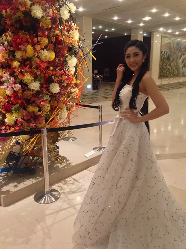 Tranh thêu của Đặng Thu Thảo bán đấu giá cao nhất tại Miss International 4