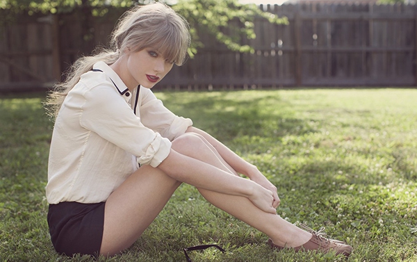 Taylor Swift thừa nhận viết nhạc về Harry 3