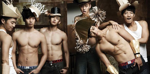 Fan "phát sốt" trước sự trở lại bất ngờ của 2PM 1