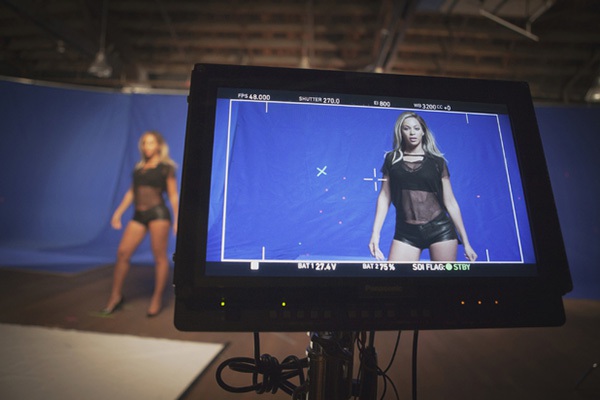 Beyoncé đối mặt bản sao quá khứ trong clip mới toanh 1