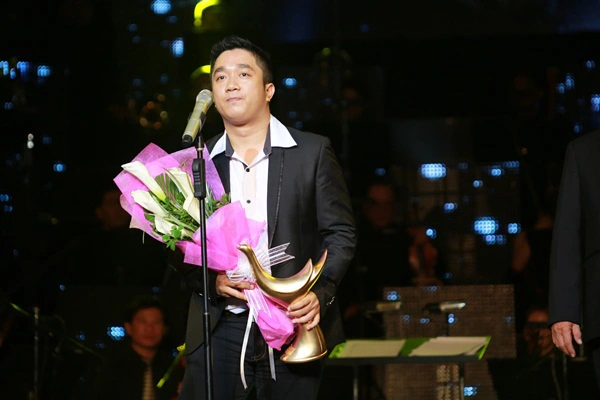 Hương Tràm "suýt quên" cảm ơn Thu Minh khi nhận giải Cống Hiến 5