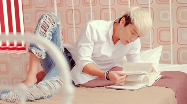 Donghae v&agrave; Eunhyuk (Suju) "đối đầu" trong PV mới nhất 2