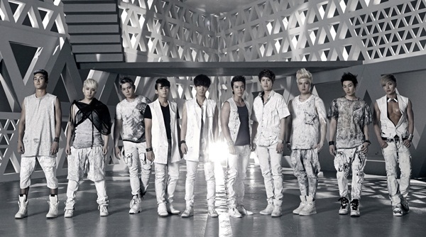 Super Junior chuẩn bị ra album và "oanh tạc" Tokyo Dome 3
