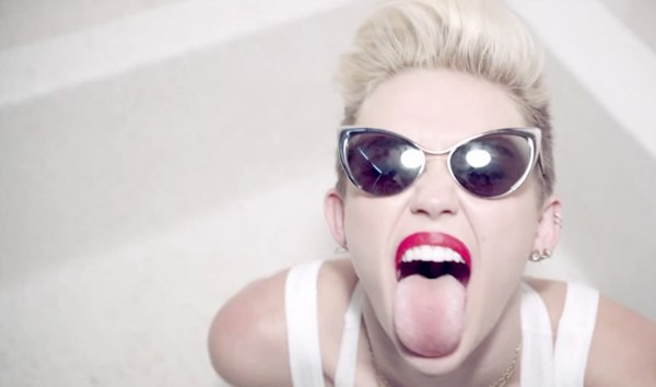 Miley Cyrus "hút" 10,7 triệu lượt xem MV mới trong 1 ngày 2