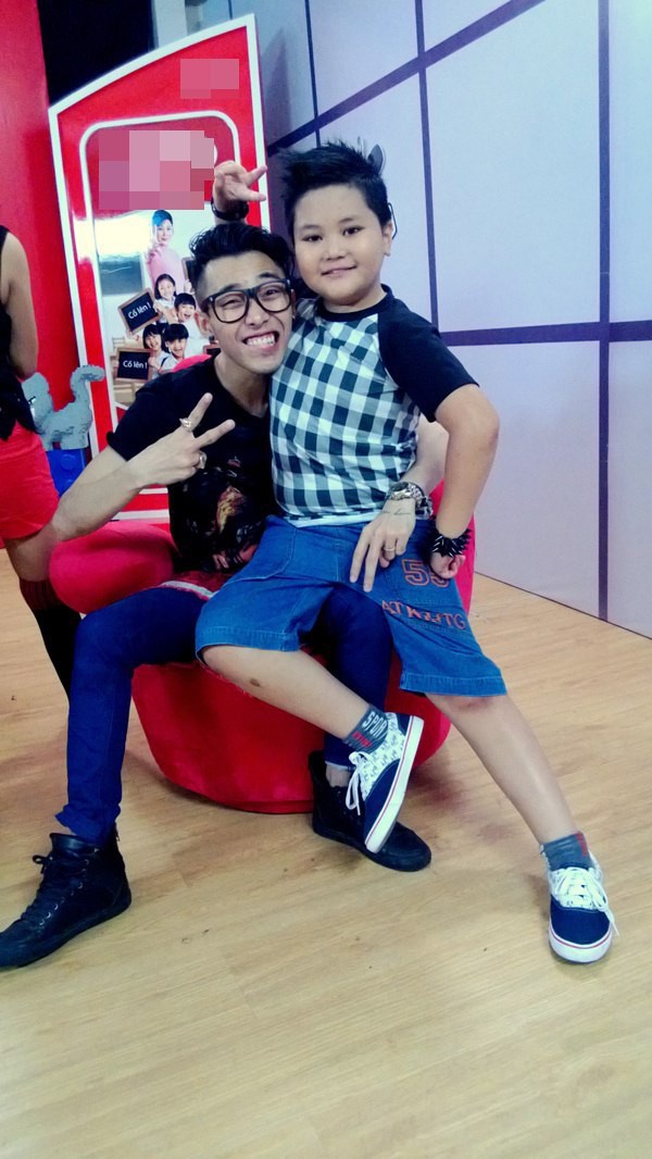 The Voice Kids: Huỳnh Bích Phương làm stylist cho đội HLV Thanh Bùi 6
