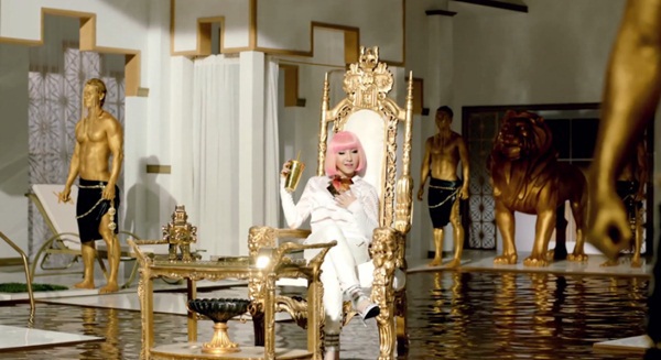 2NE1 "tăng nhiệt" mùa hè bằng MV trở lại 2