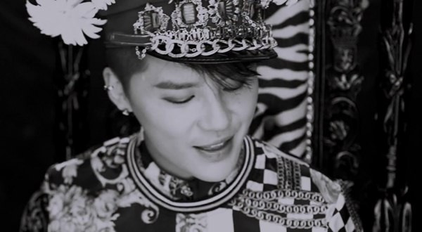 Junsu (JYJ) dính kiện tụng trước ngày trở lại 4