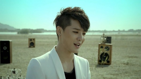 Junsu (JYJ) dính kiện tụng trước ngày trở lại 5