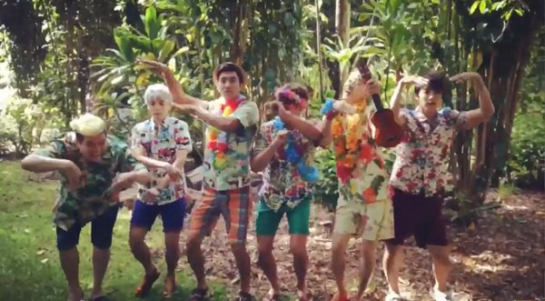 Super Junior tung clip nhảy Hawaii "cực khó đỡ" 2