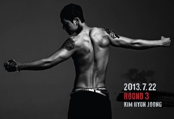 Kim Hyun Joong "phanh ngực" khoe hình xăm "khủng" 3