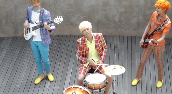 Daesung (Big Bang), CNBLUE, LEDApple lại tung PV "chiêu đãi" fan 3