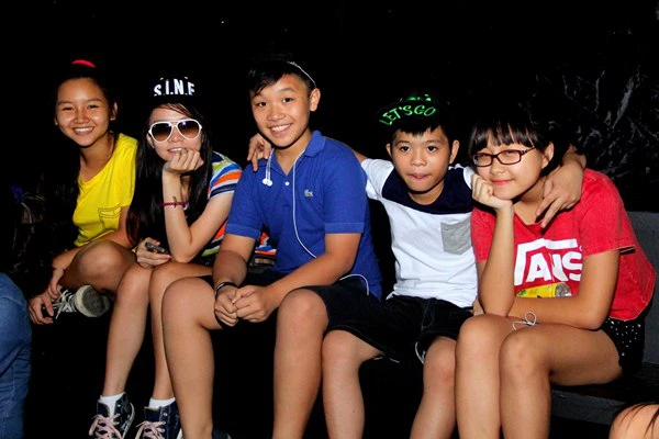 Các thí sinh nhí căng thẳng luyện tập trước "Vòng Liveshow" 1