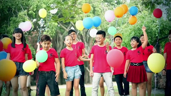 Hồ Hoài Anh - Lưu Hương Giang tung MV với học trò "The Voice Kids" 8