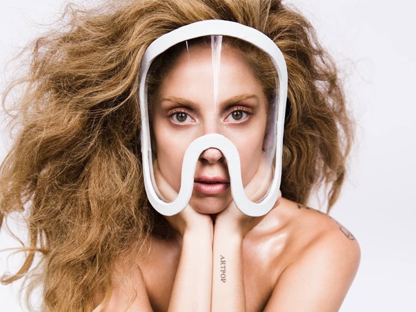 Lady Gaga v&agrave; Katy Perry tiếp tục "tung chi&ecirc;u" 2