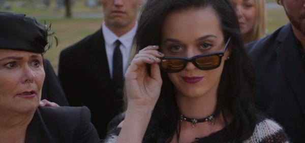 Lady Gaga v&agrave; Katy Perry tiếp tục "tung chi&ecirc;u" 6