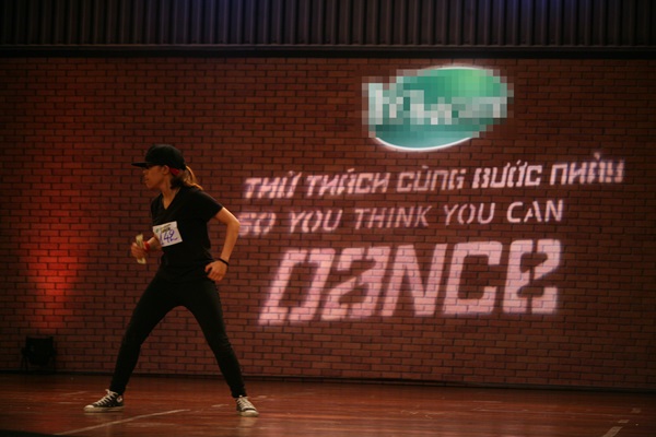 SYTYCD Tập 1: Giám khảo nam và thí sinh nam cùng nhau múa bụng 26