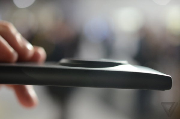 Cận cảnh Lumia 1020 - Smartphone chụp hình "khủng" nhất thế giới 6