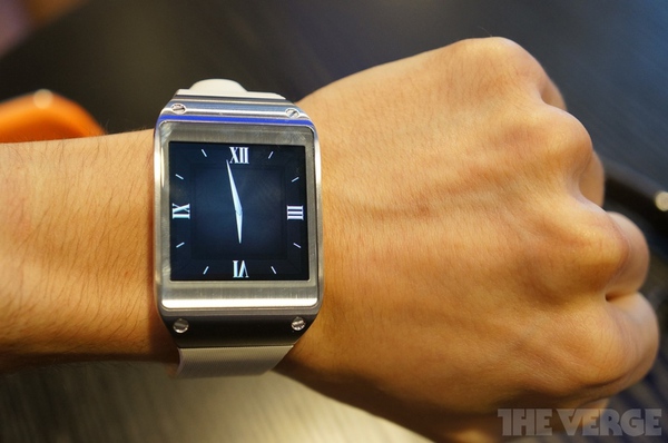 Cận cảnh Samsung Galaxy Gear: Chiếc đồng hồ thông minh không giống ai 1