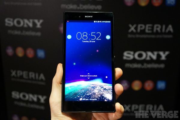 Galaxy Note 3, HTC One Max, Xperia Z Ultra: Phablet đại chiến 6