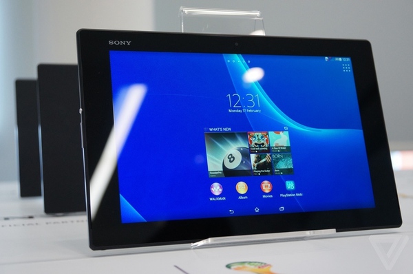 "Siêu mẫu" Sony Tablet Z2 cùng smartphone giá tốt Xperia M2 lần lượt ra mắt 2