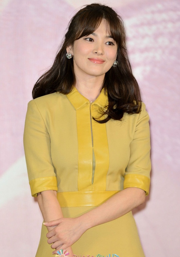 Song Hye Kyo tư lự vì bị hỏi về tin đồn tình ái ở Hồng Kông 2