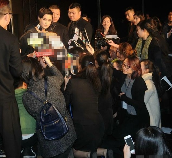 Phạm Băng Băng diện áo lưới gợi cảm, đọ sắc với 2NE1 9