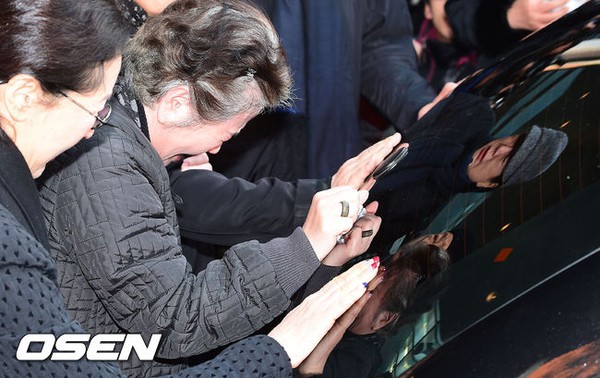 Tang lễ đẫm nước mắt đưa tiễn nữ diễn viên Kim Ja Ok 13