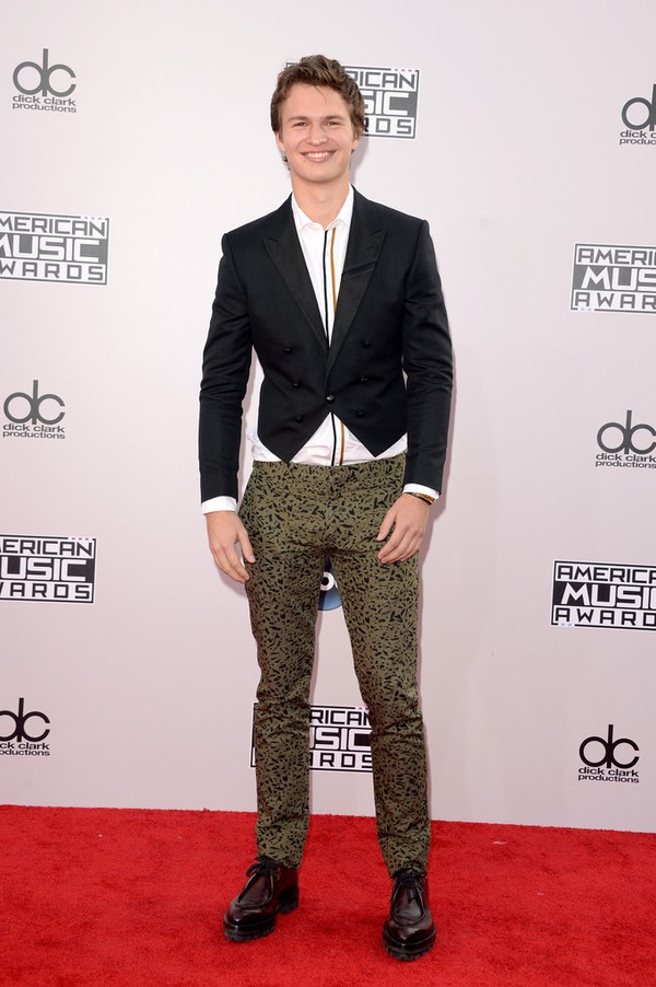 Dàn sao đình đám đẹp lộng lẫy trên thảm đỏ American Music Awards 2014 24