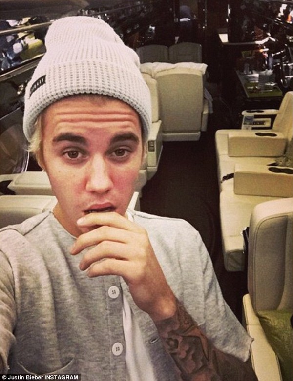Justin Bieber mua phi cơ làm quà Giáng sinh cho chính mình 1