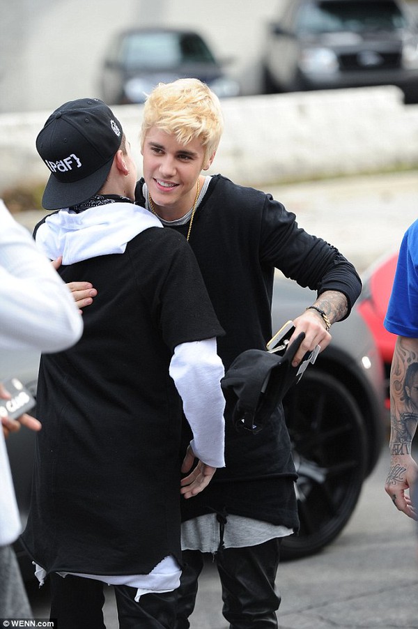 Justin Bieber bị chê bắt chước Eminem vì nhuộm tóc vàng bạch kim 12