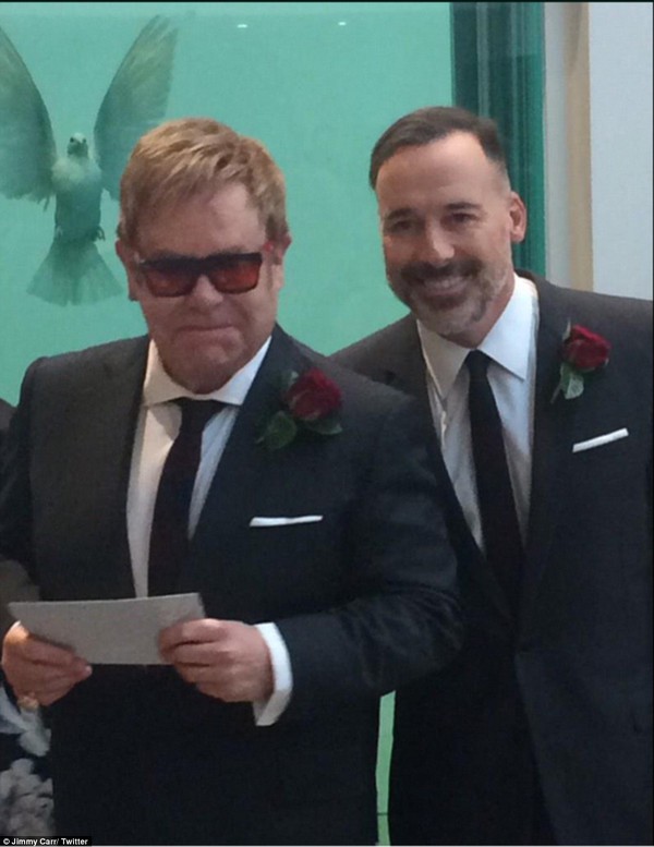 Loạt sao nô nức dự đám cưới của danh ca đồng tính Elton John 5