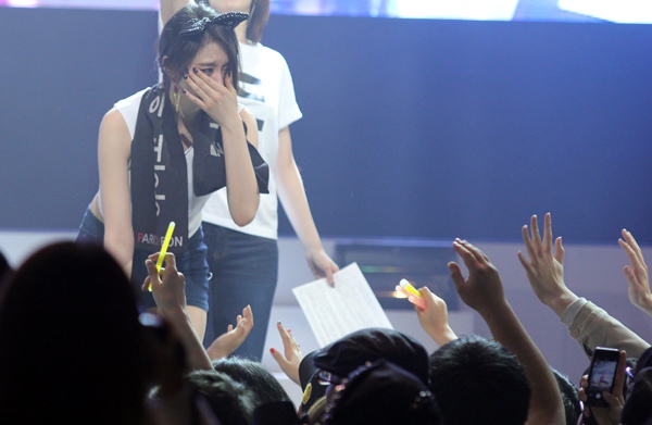 Fan lo về "concert cuối cùng" sau đêm diễn đầy nước mắt của T-ara 6