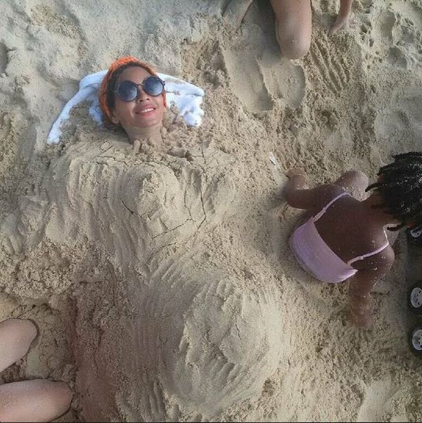 Fan xôn xao vì Beyoncé đăng ảnh như đang ở Vịnh Hạ Long 7