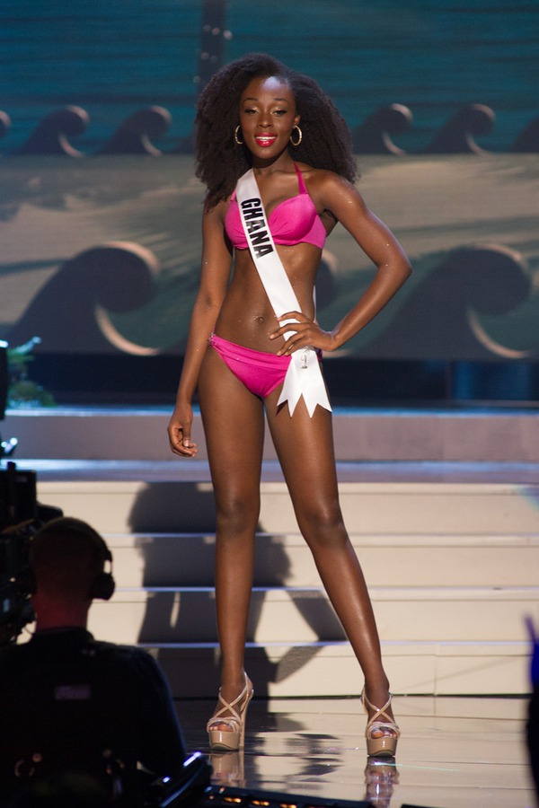 Hoa hậu Hoàn vũ 2015: Dàn thí sinh khoe body gợi cảm với bikini 3