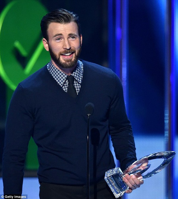 Loạt sao Hollywood nổi tiếng quy tụ ở "People's Choice Awards 2015" 16