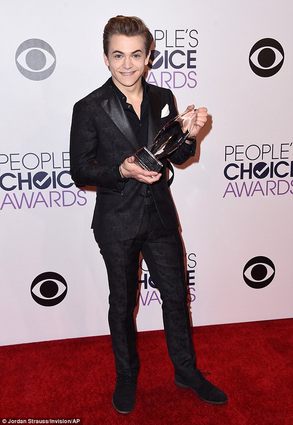 Loạt sao Hollywood nổi tiếng quy tụ ở "People's Choice Awards 2015" 18