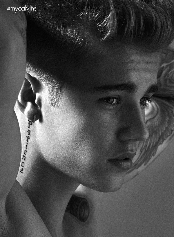 Justin Bieber bị tố photoshop để có 6 múi trong quảng cáo nội y 8