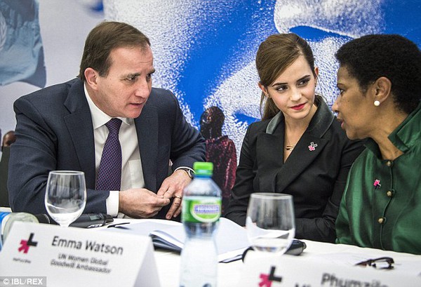 Emma Watson đẹp long lanh diễn thuyết trước các chính khách 6