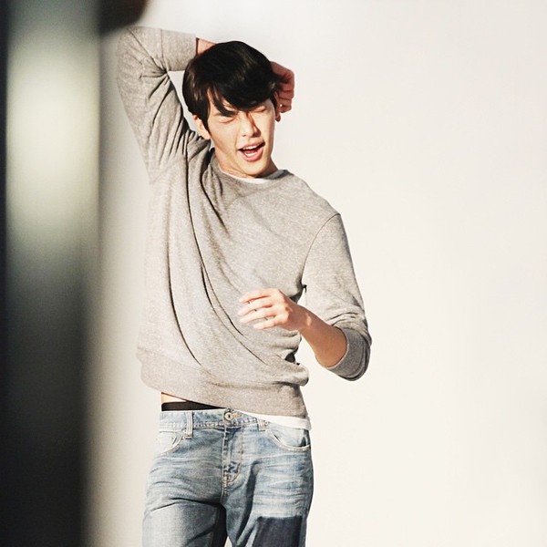 "Hồ ly" Shin Min Ah tình tứ thân mật bên Kim Woo Bin 5