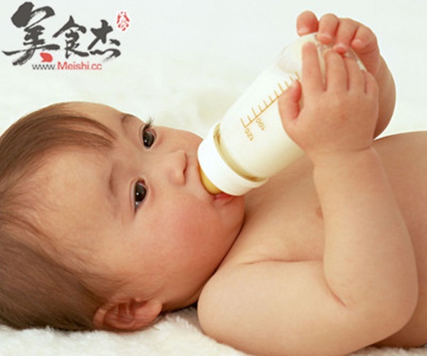 Trung quốc: Chồng “rao bán” online sữa thừa của vợ  1