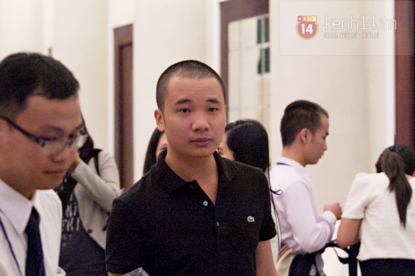 Nguyễn Hà Đông trở thành tâm điểm chú ý với phần trả lời "siêu ngắn - siêu cá tính" 12 Nguyễn Hà Đông trở thành tâm điểm chú ý với phần trả lời "siêu ngắn - siêu cá tính" 12