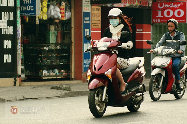 Chùm ảnh: Sài Gòn lạnh như mùa đông Hà Nội, người dân co ro xuống phố 1