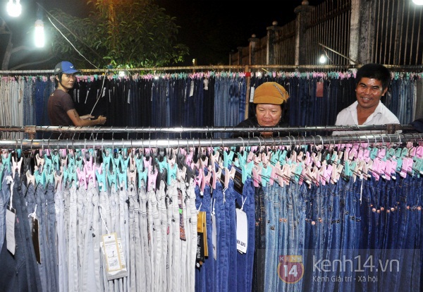 "Thiên đường mua sắm" của công nhân nghèo khi Tết về 7 "Thiên đường mua sắm" của công nhân nghèo khi Tết về 7
