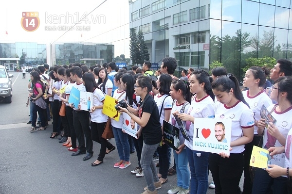 Những hình ảnh đầu tiên của "chàng trai kỳ diệu" Nick Vujicic tại Việt Nam 15