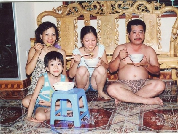 Bức ảnh "Mỳ gia đình" gây sốt vì quá đáng yêu 1