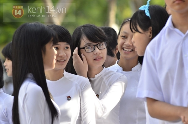 Teen Đà Nẵng xinh xắn trong tà áo dài trắng mừng năm học mới 7